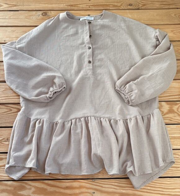 Touche Tops - Touche NWT Women’s 1/2 Button peplum Top Size 36 Beige P9